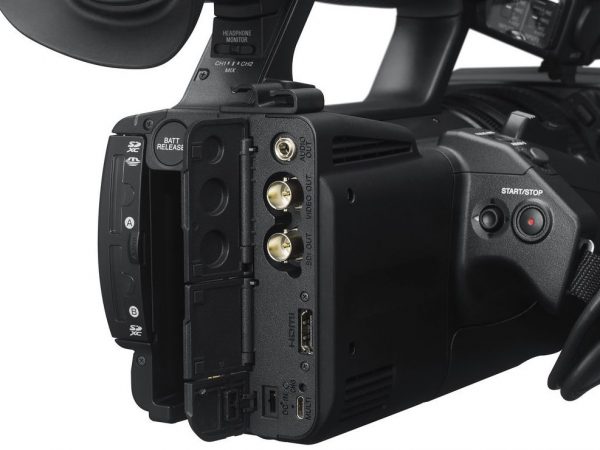 Sony Updates NXCAM Line with New HXR-NX5R Camcorder | 4K Shooters